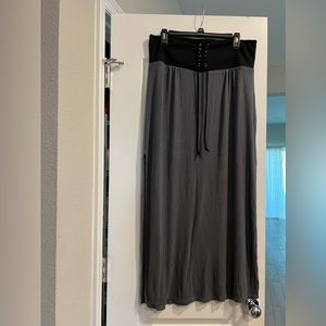 Venus Maxi grey/black skirt with tie detail in front size L